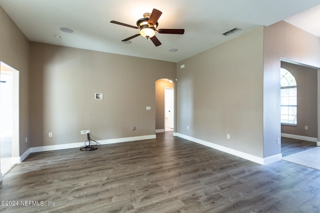 Photo of 4 RIVER Place