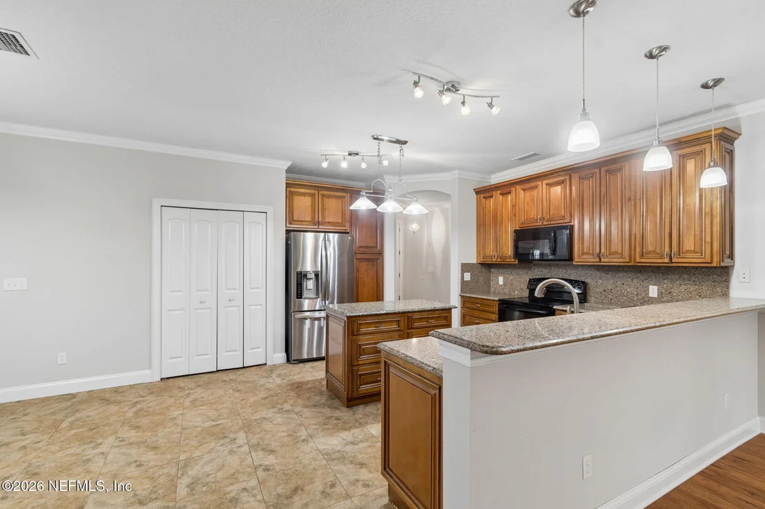 Photo of 18098 WELLS Road