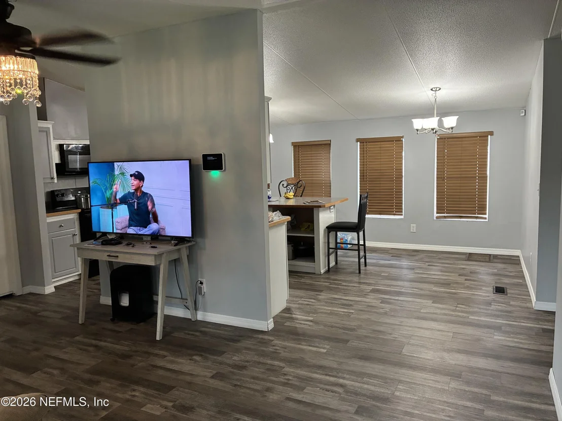 Photo of 104 REAVES Avenue