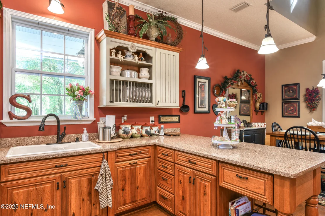 Photo of 1155 COUSINTOWN Road