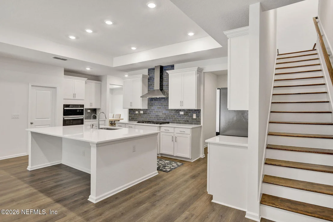 Photo of 25 SILVER LILY Way