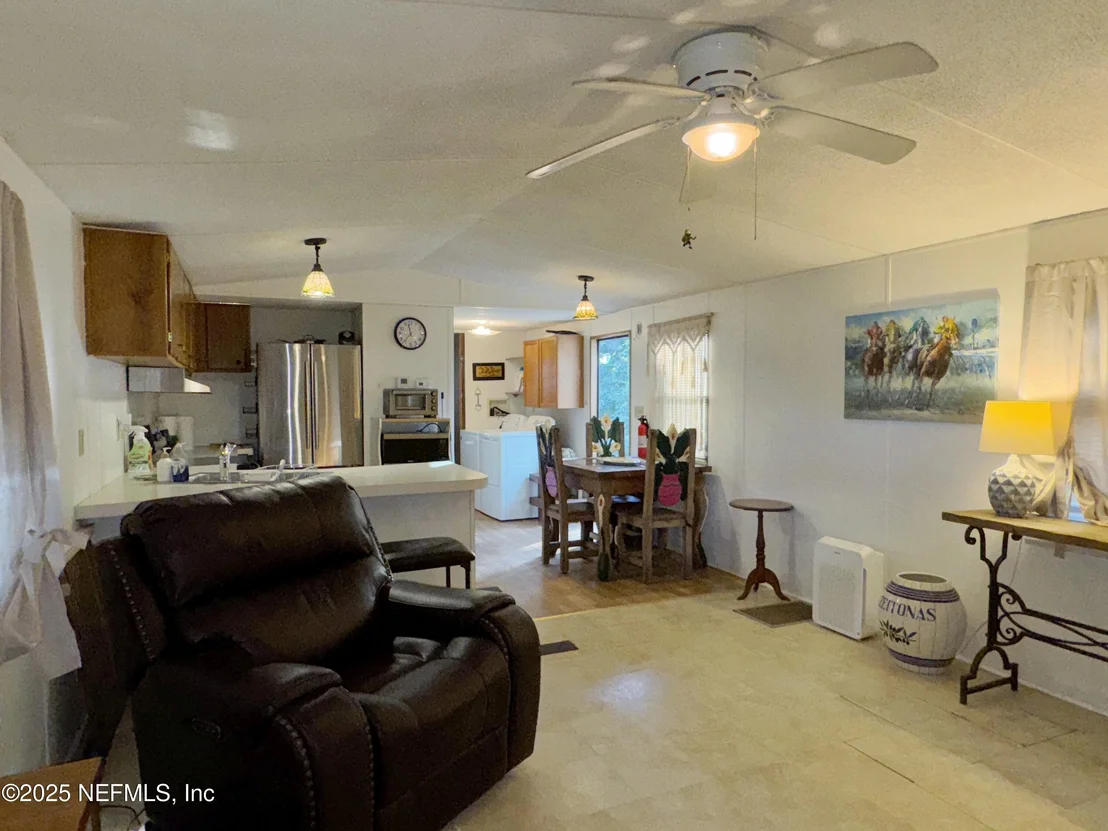 Photo of 159 JEWEL Avenue