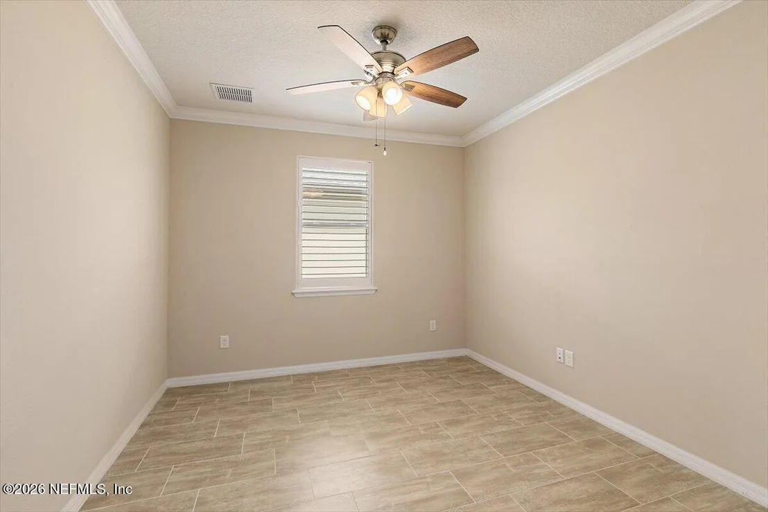 Photo of 213 WOOD POND Loop