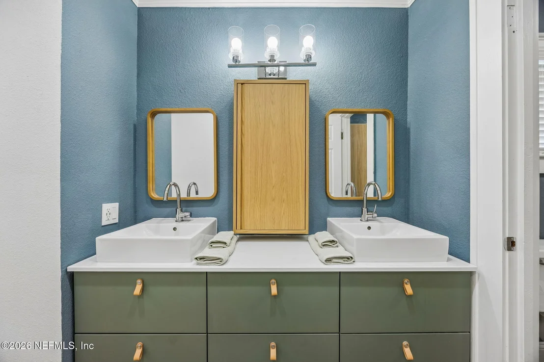 Photo of 1077 DANCY Street