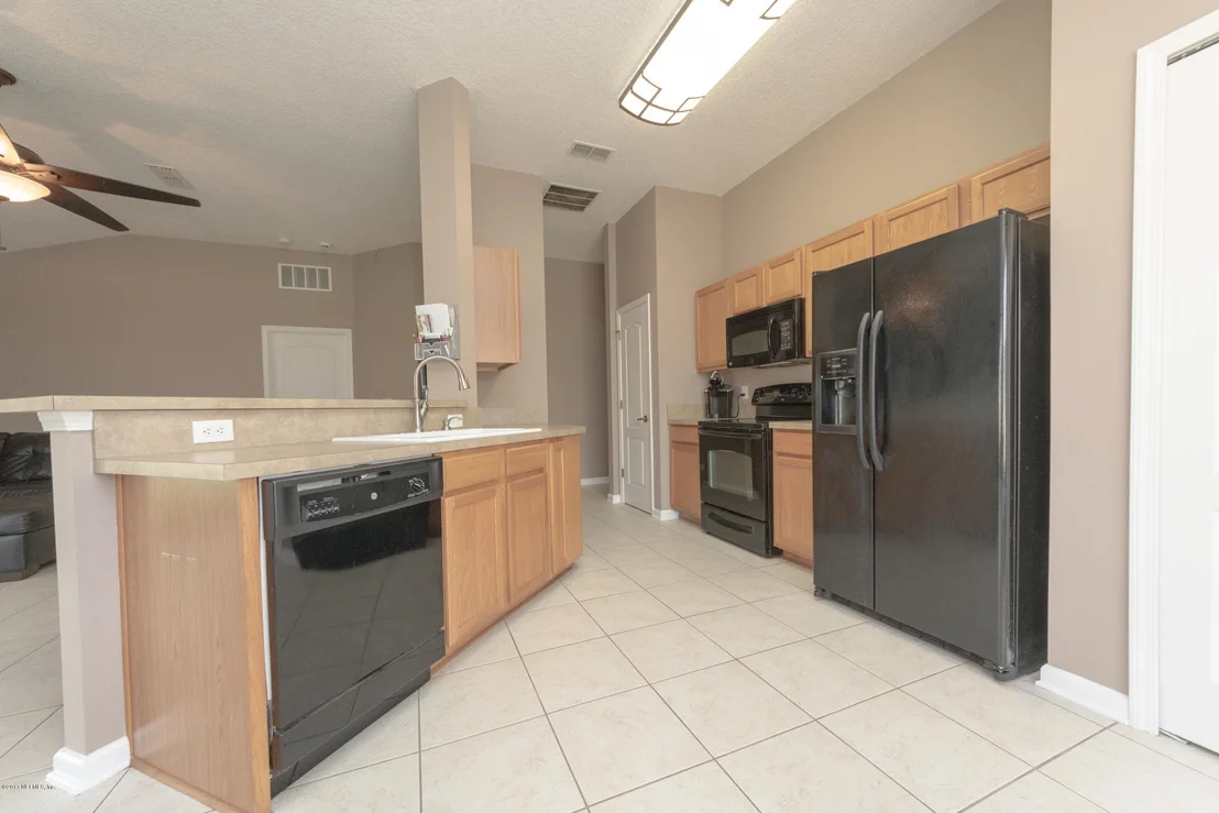 Photo of 45565 INGLEHAM Circle