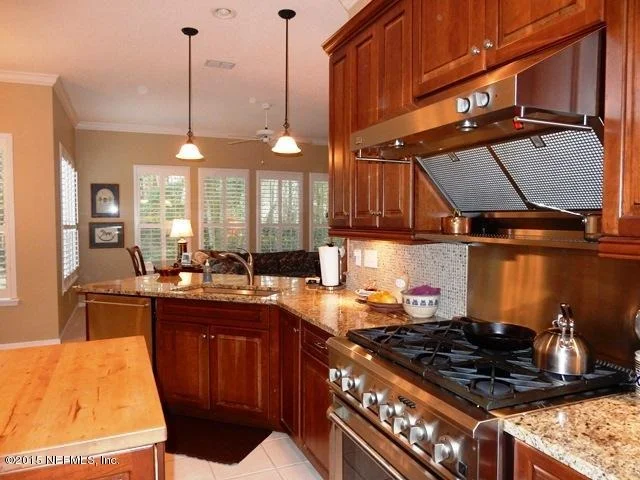Photo of 533 OAKMONT Drive