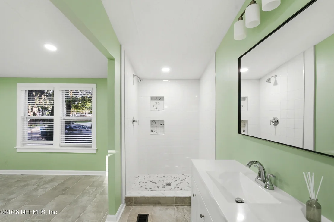 Photo of 10100 MERCURY Drive