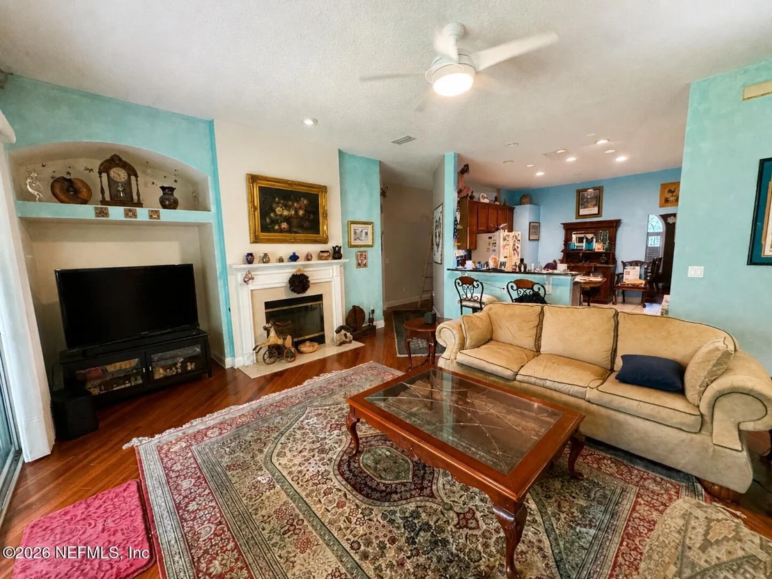 Photo of 1552 BARRINGTON Circle