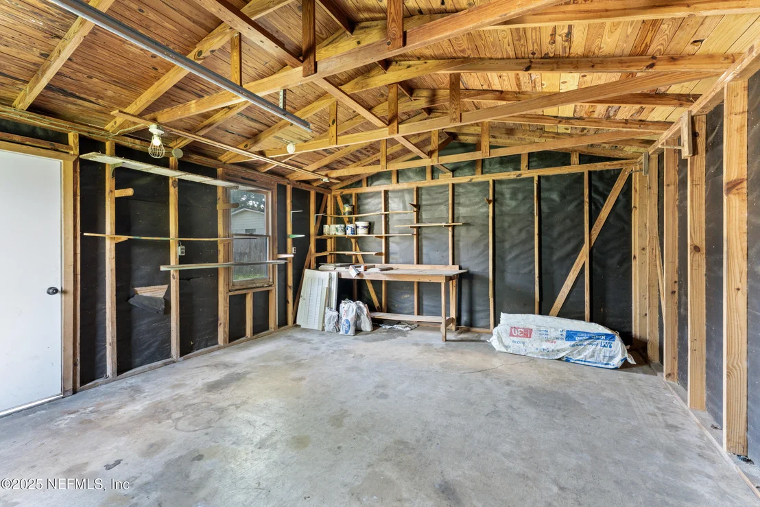 Photo of 2626 LEONID Road