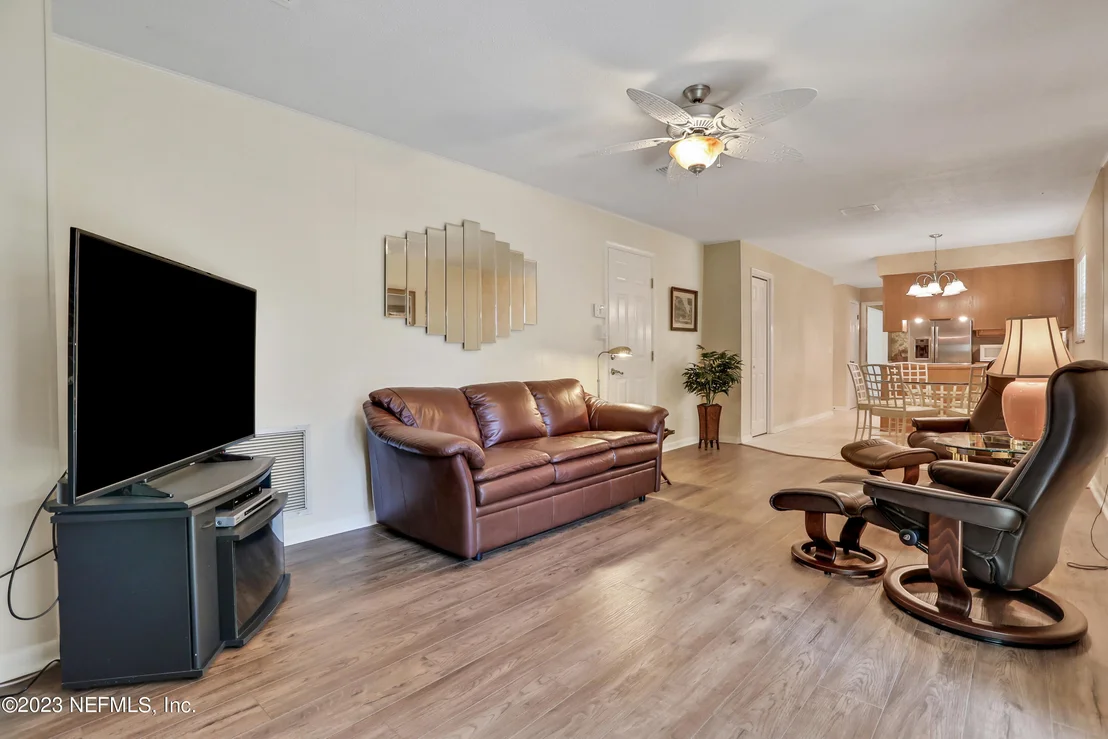 Photo of 1036 GLEN ECHO Road