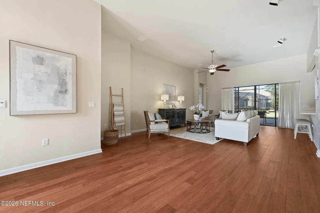 Photo of 696 RIVER RUN Boulevard