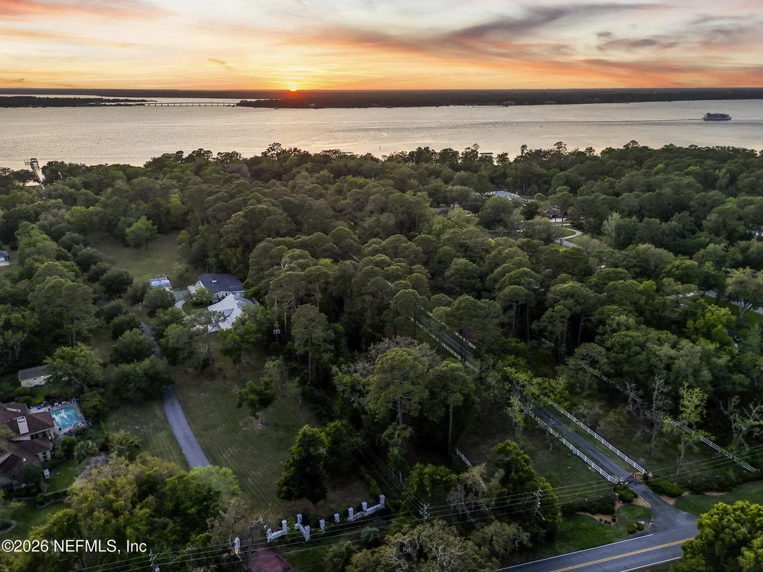 Photo of 13200 MANDARIN Road