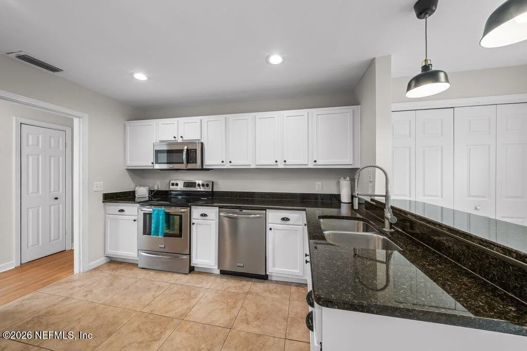 Photo of 6424 COLGATE Road