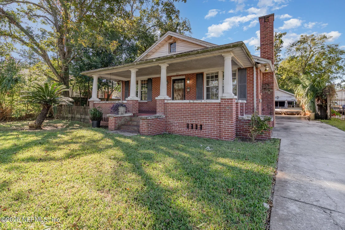 Photo of 222 TROUT RIVER Drive