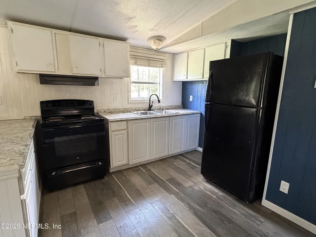 Photo of 805 JONATHAN Road
