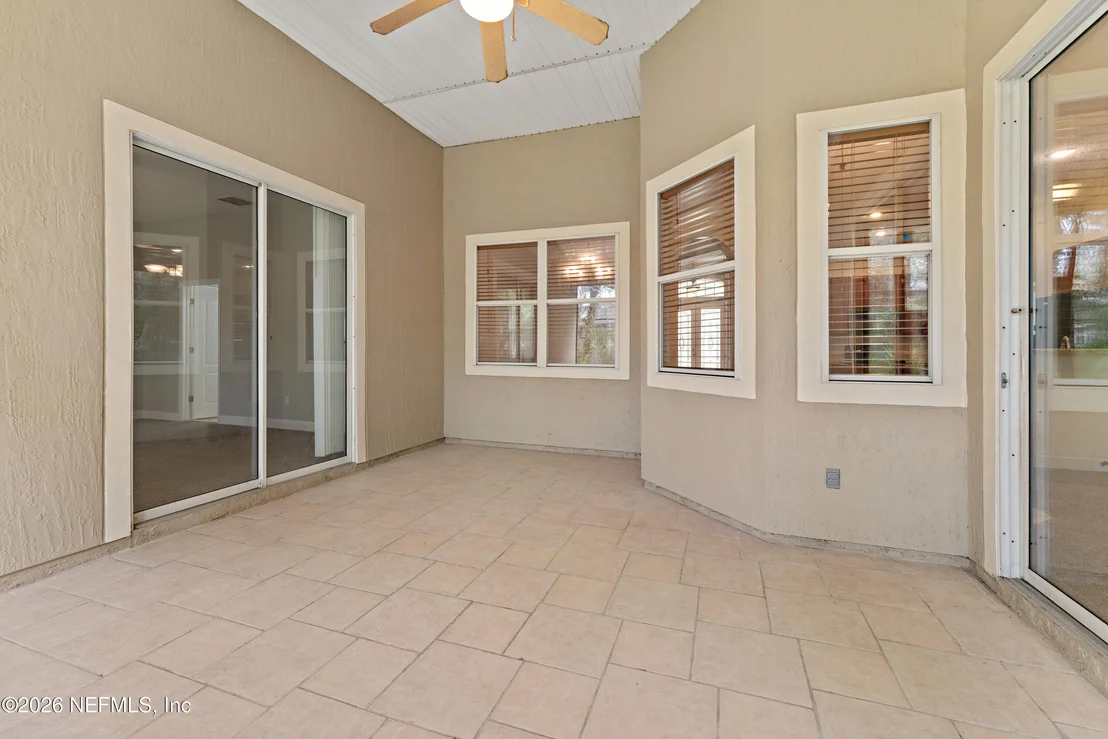 Photo of 153 OAK COMMON Avenue