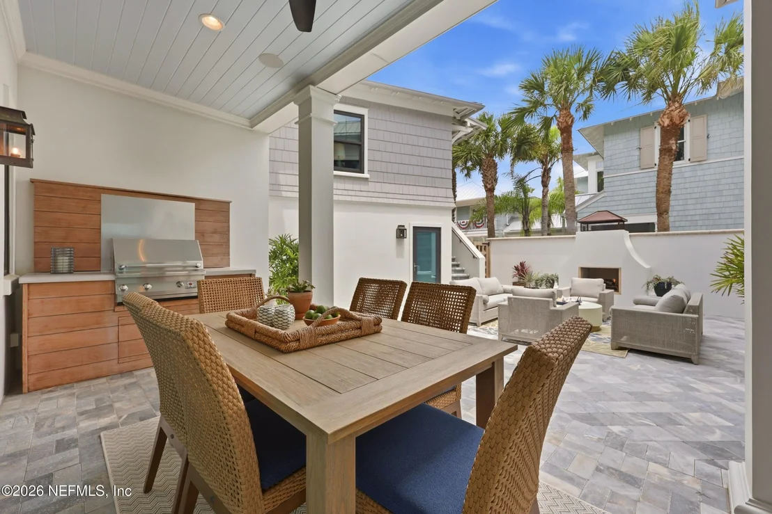 Photo of 688 OCEAN PALM Way
