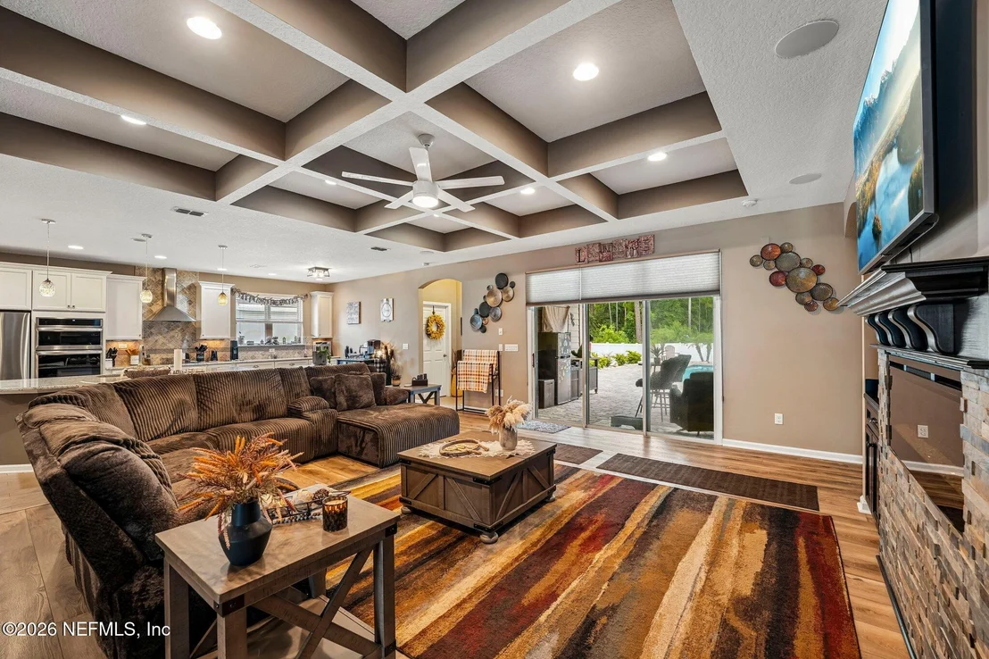 Photo of 96069 BREEZEWAY Court