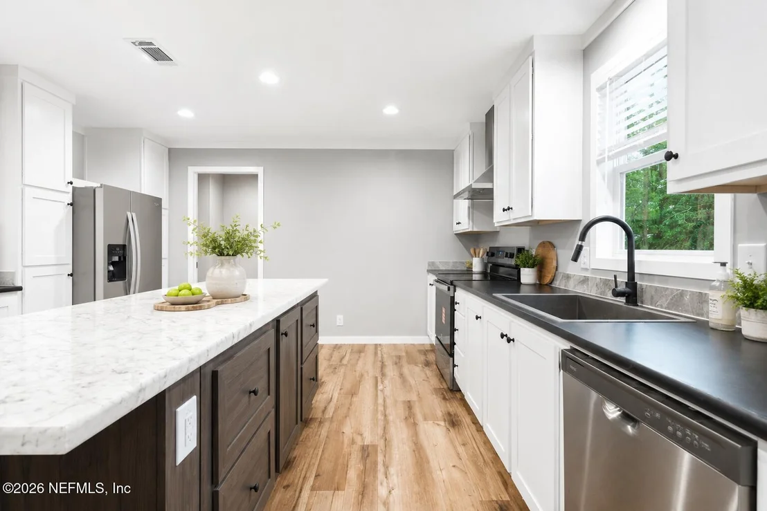 Photo of 5638 PALM Avenue