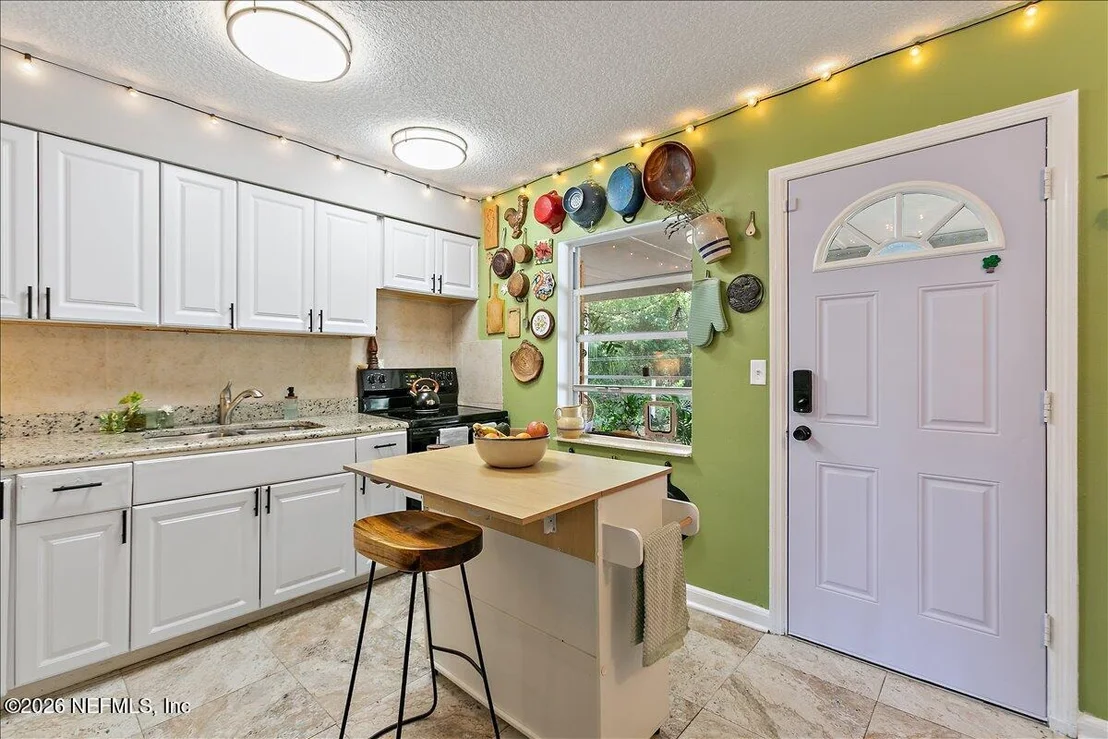 Photo of 3633 RENDALE Drive N