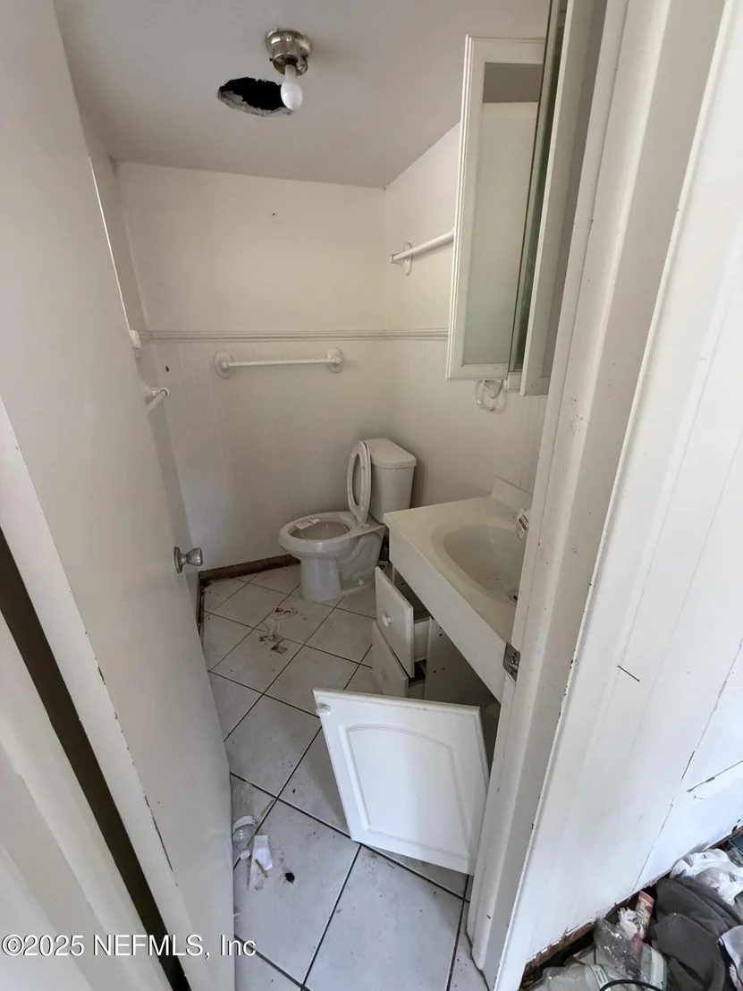 Photo of 5659 MAXINE Drive