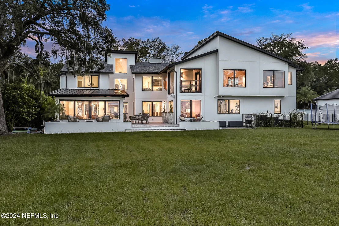 Photo of 3647 WESTOVER Road