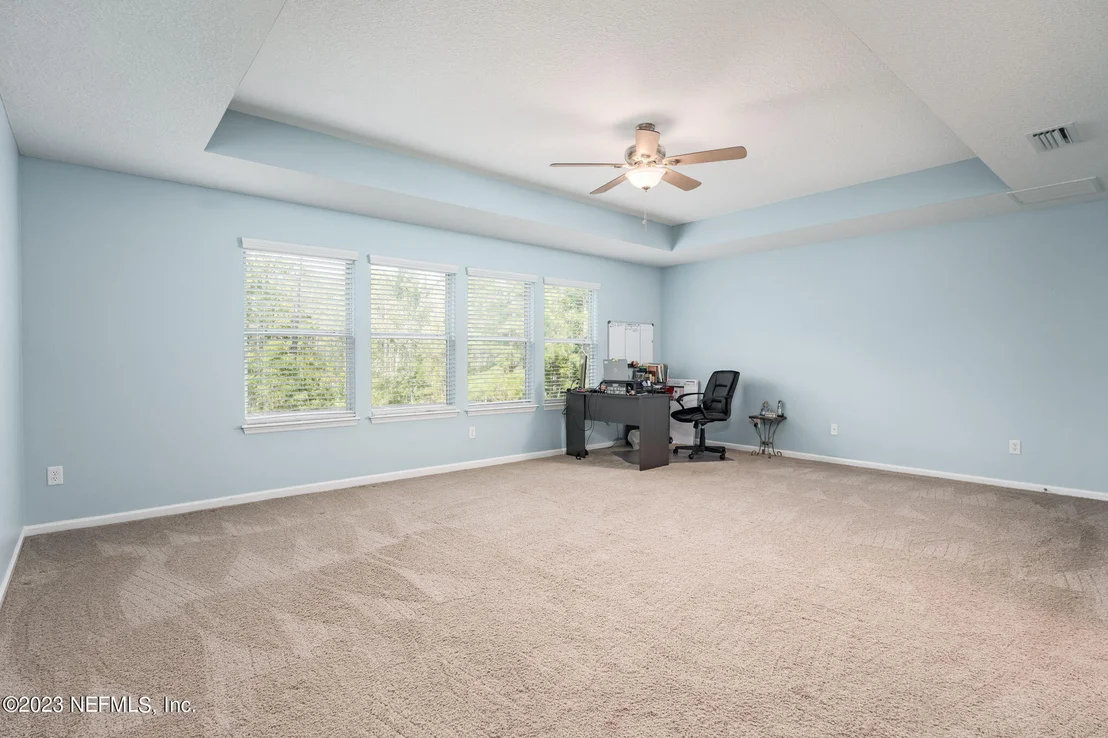 Photo of 548 SADDLESTONE Drive