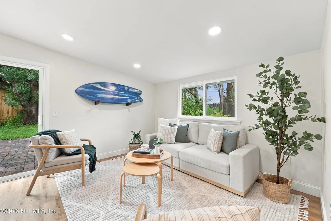 Photo of 25 SANDRA Drive