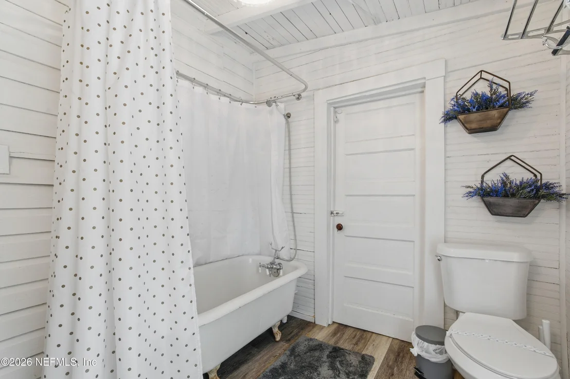 Photo of 17 DUFFERIN Street