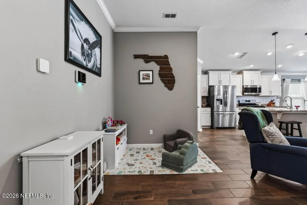 Photo of 717 SHETLAND Drive