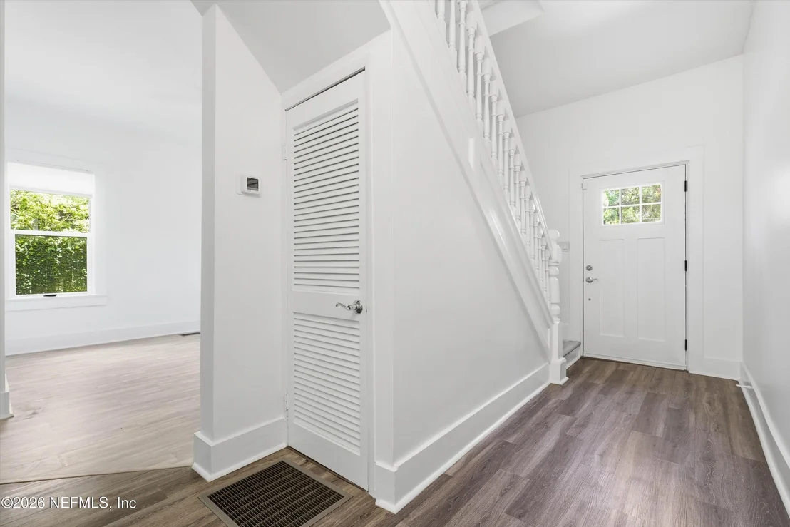 Photo of 348 CHARLOTTE Street