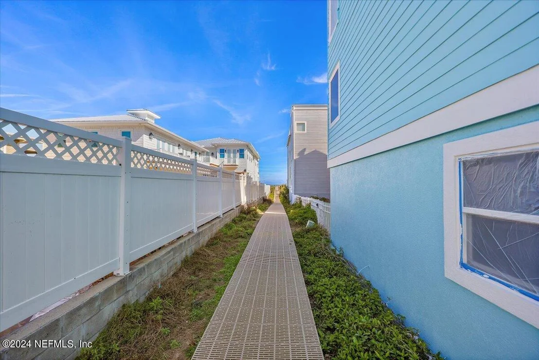 Photo of 6334 GOMEZ Road