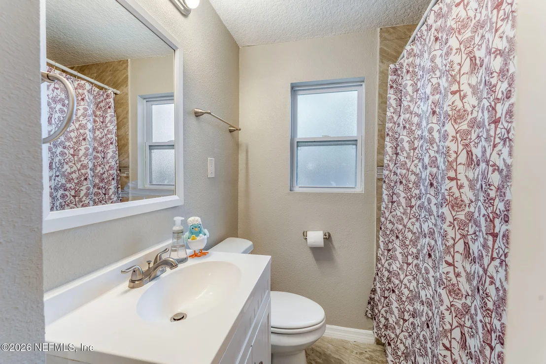 Photo of 7541 MAYAPPLE Road