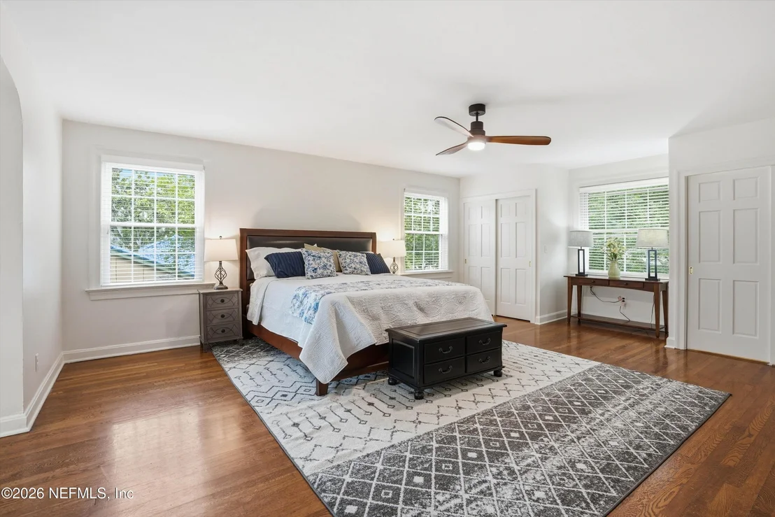 Photo of 1841 RIVER Road