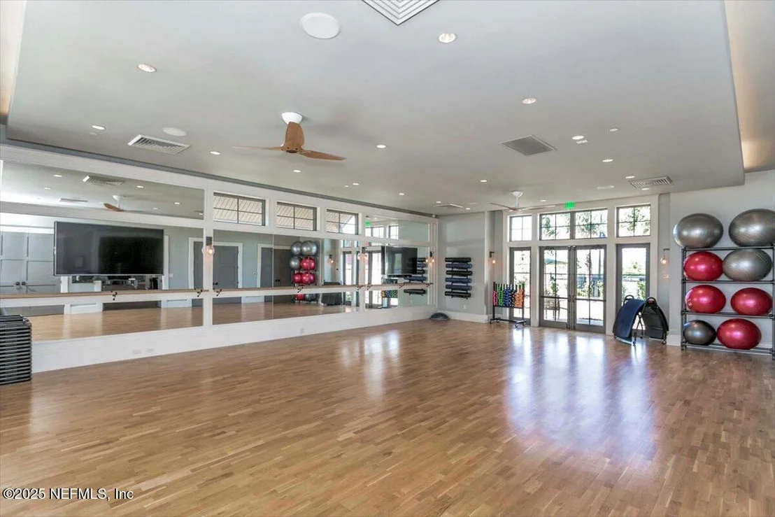 Photo of 812 WINDLEY Drive