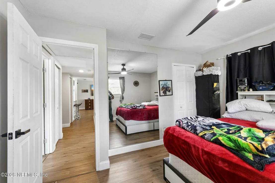 Photo of 5121 DUNSTAN Road