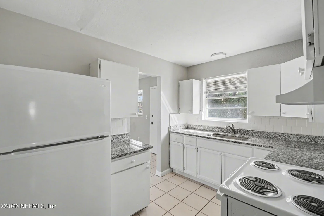 Photo of 4852 HATTERAS Road