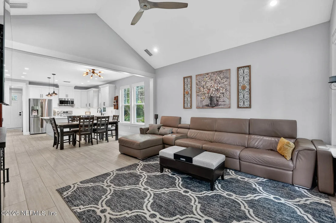 Photo of 3 SOLANO Avenue