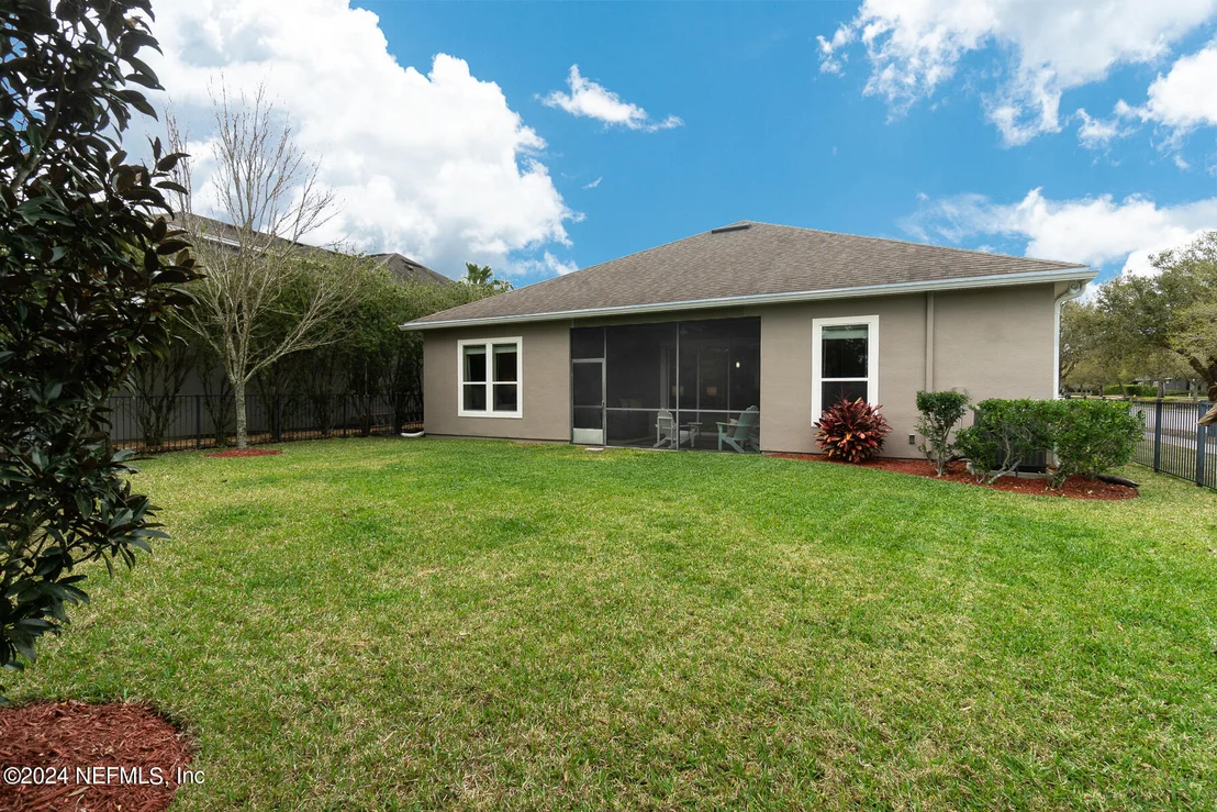 Photo of 15 MYRTLE BROOK Bend