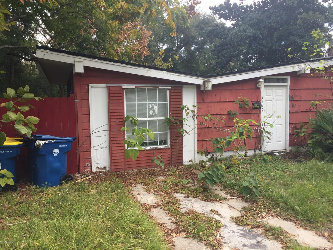 Photo of 1825 LAYTON Road