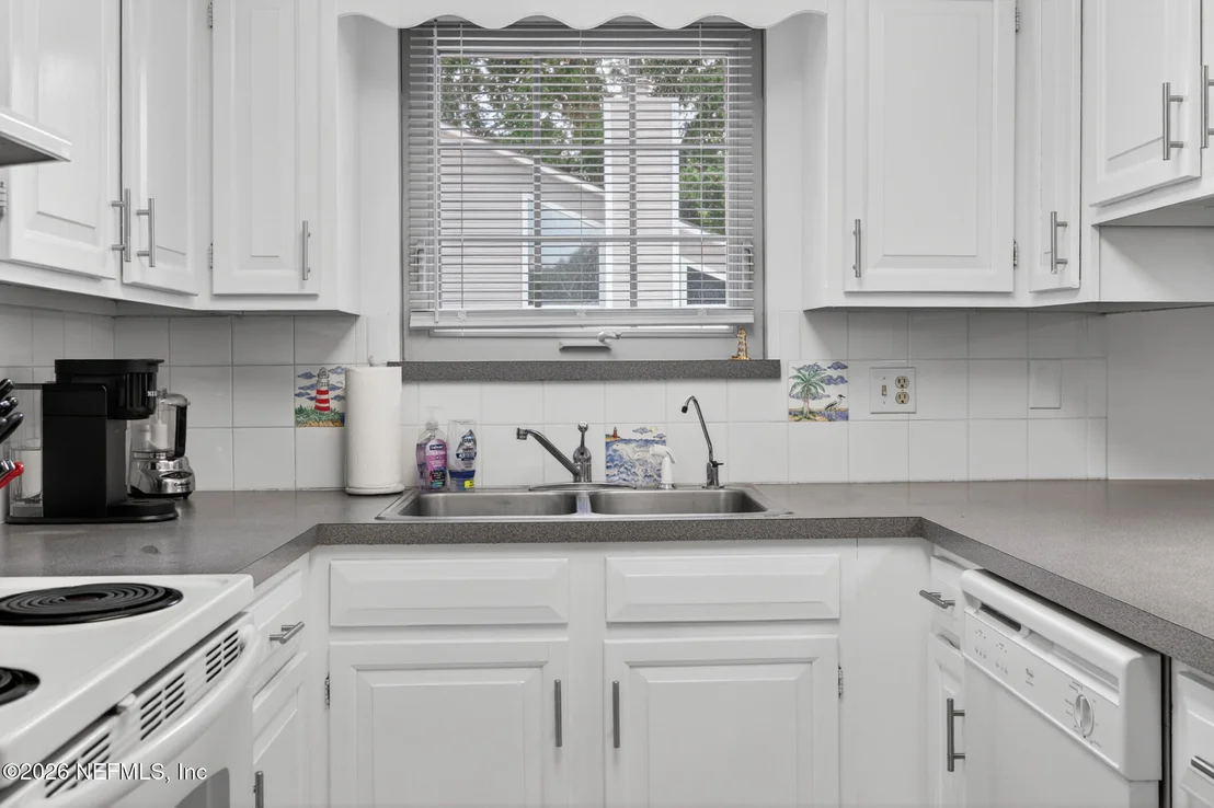 Photo of 1411 FOREST Lane
