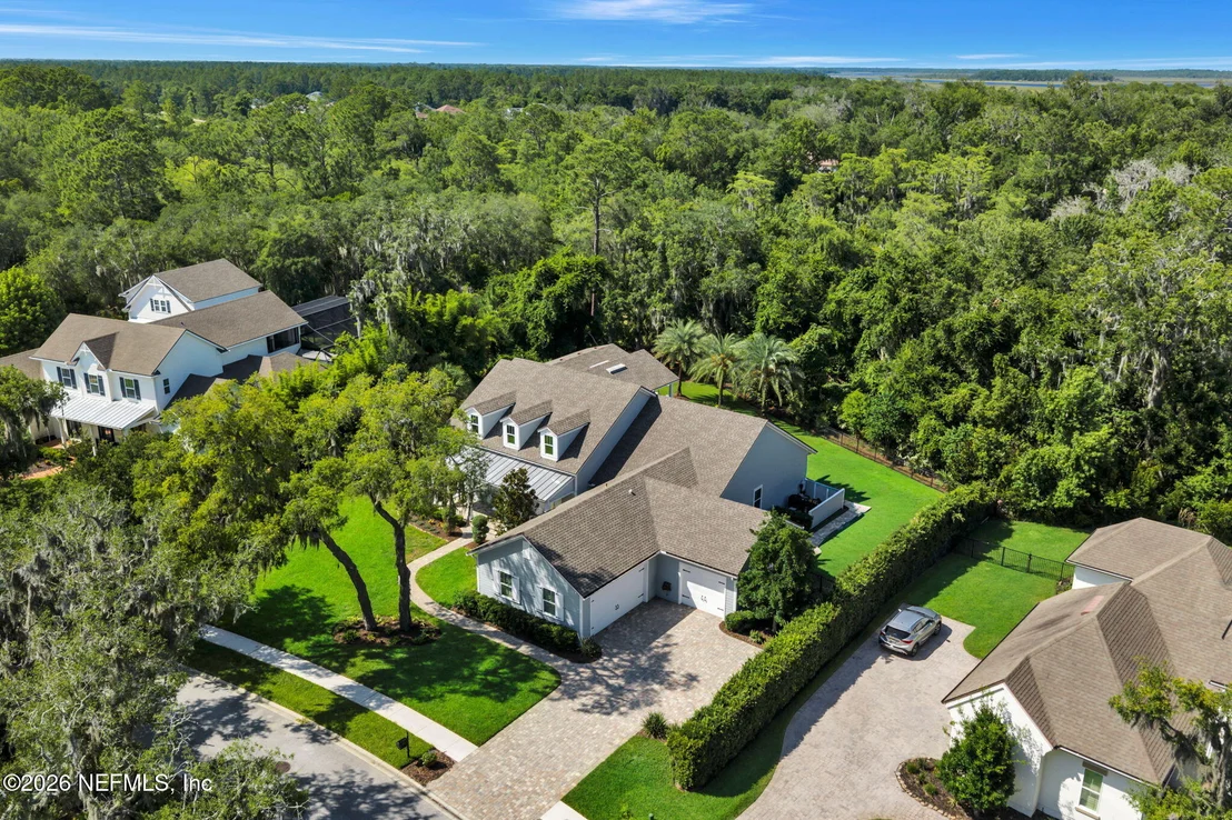 Photo of 122 SENORA Court