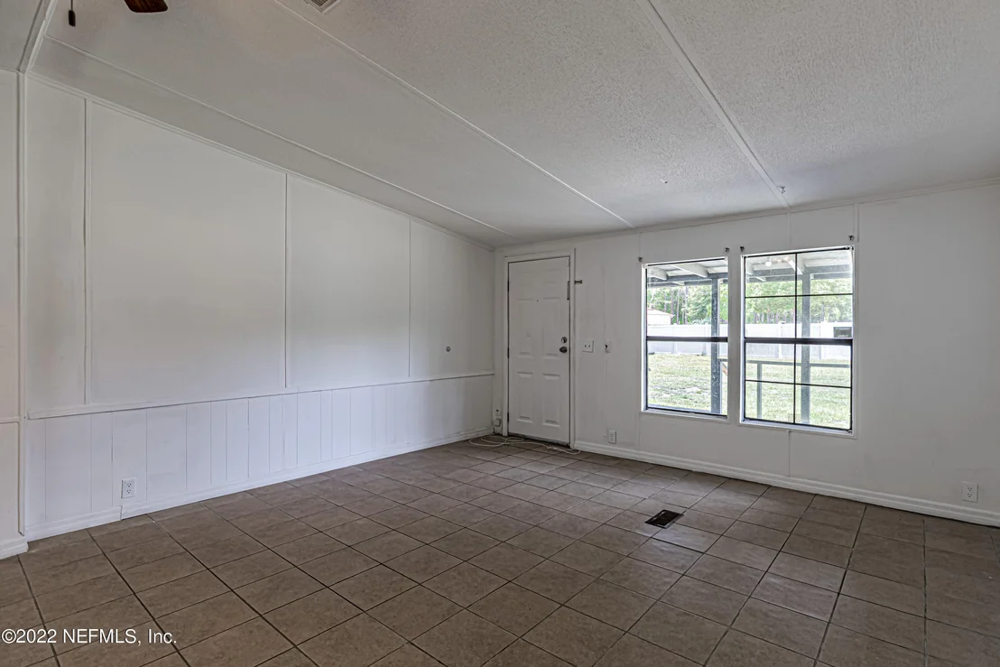 Photo of 65 PEPPERMINT Avenue