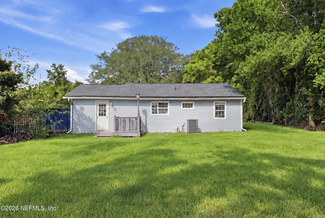 Photo of 1745 HILLTOP Boulevard