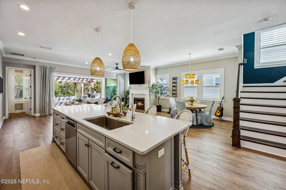 Photo of 62 PARKBLUFF Circle