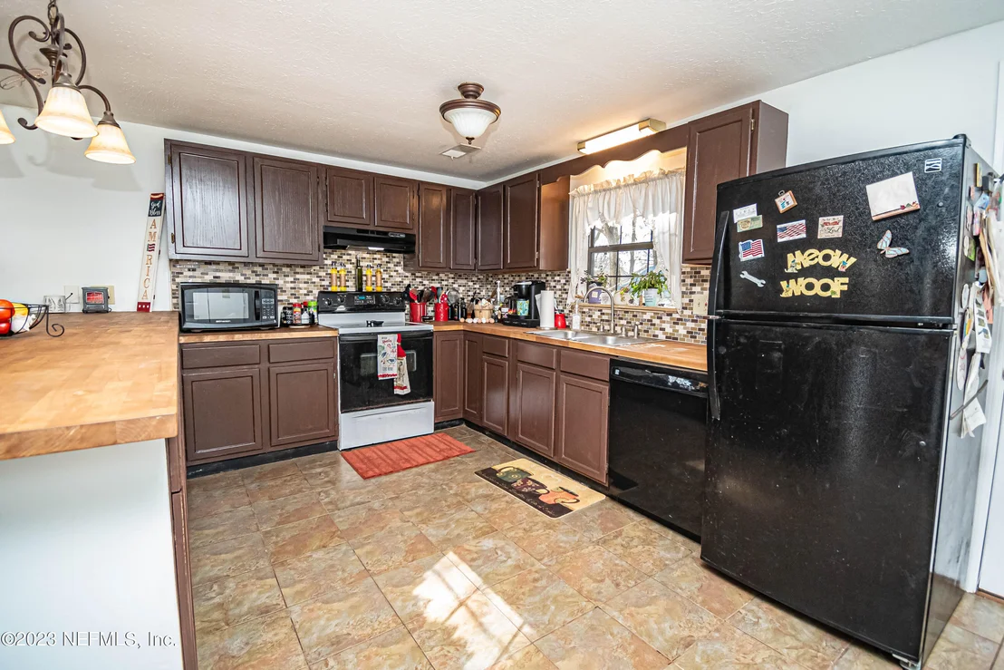 Photo of 5892 NW 201st Way