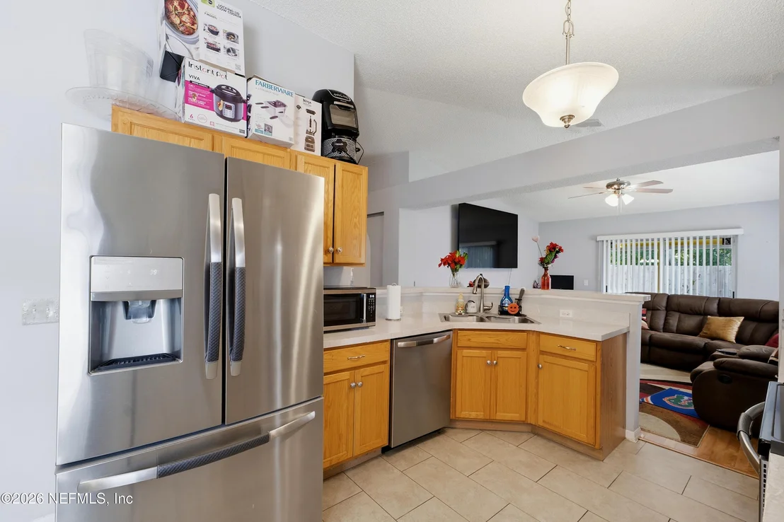 Photo of 1663 E JAYHAWK Lane E