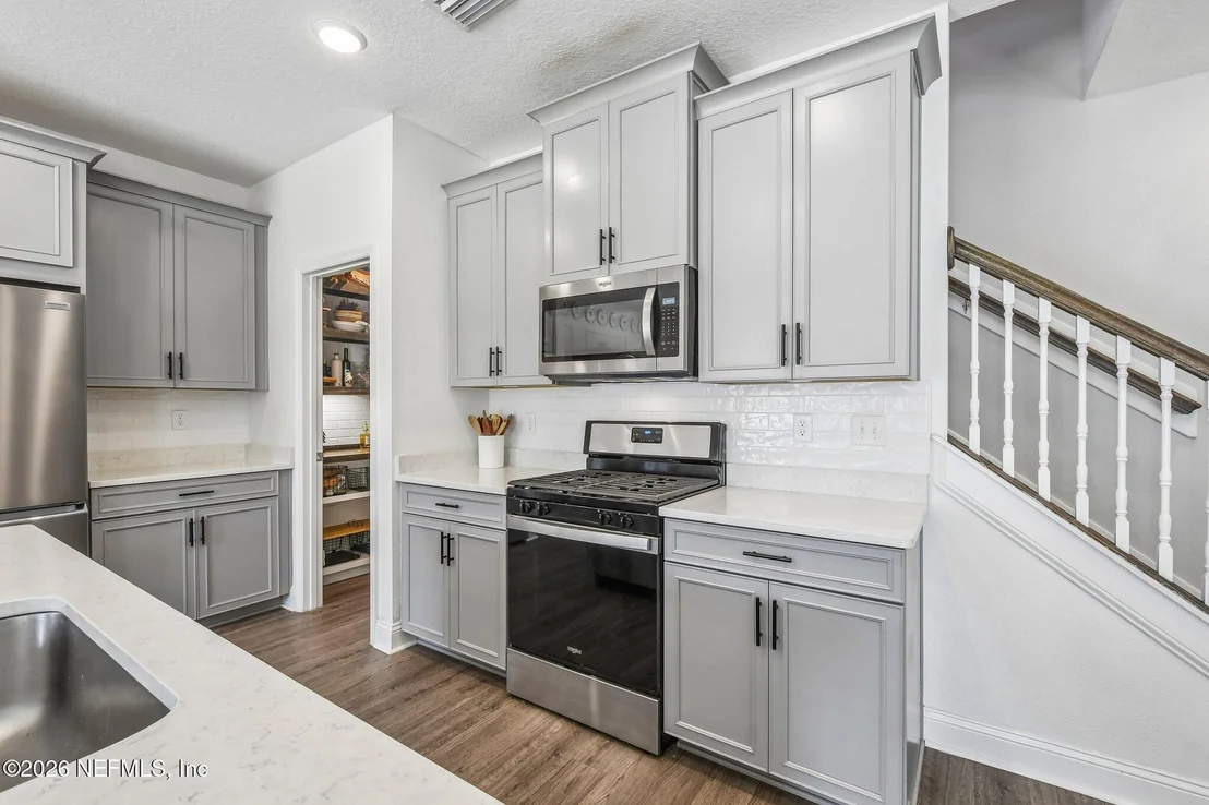 Photo of 37 VICKSBURG Drive