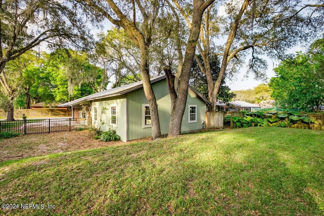 Photo of 1021 KENNEDY Drive