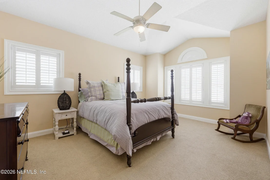 Photo of 286 VALE Drive